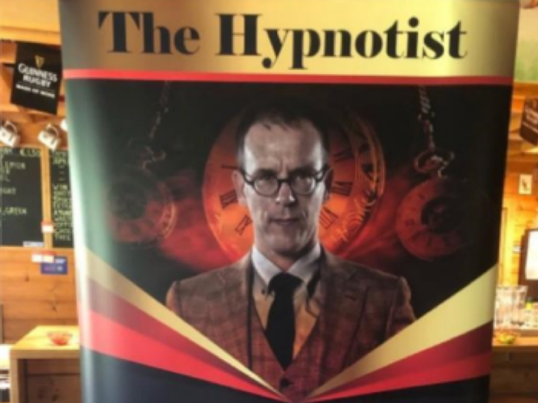 Het Houvast: Een Hypnotische BBQ